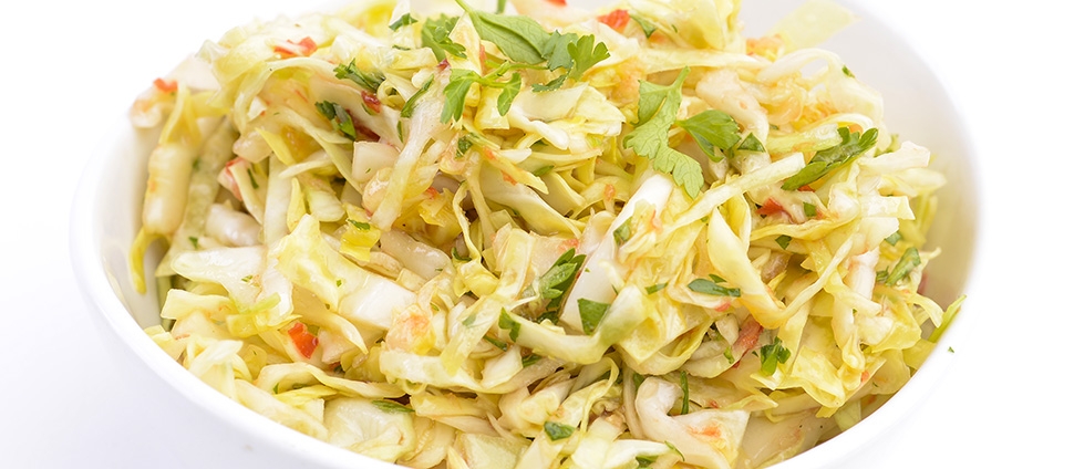 Surówka z białej kapusty